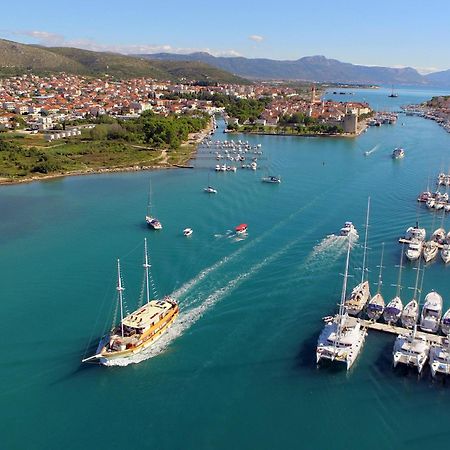 Apartment Flynn Trogir Ngoại thất bức ảnh