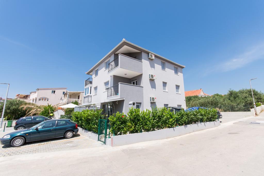 Apartment Flynn Trogir Ngoại thất bức ảnh