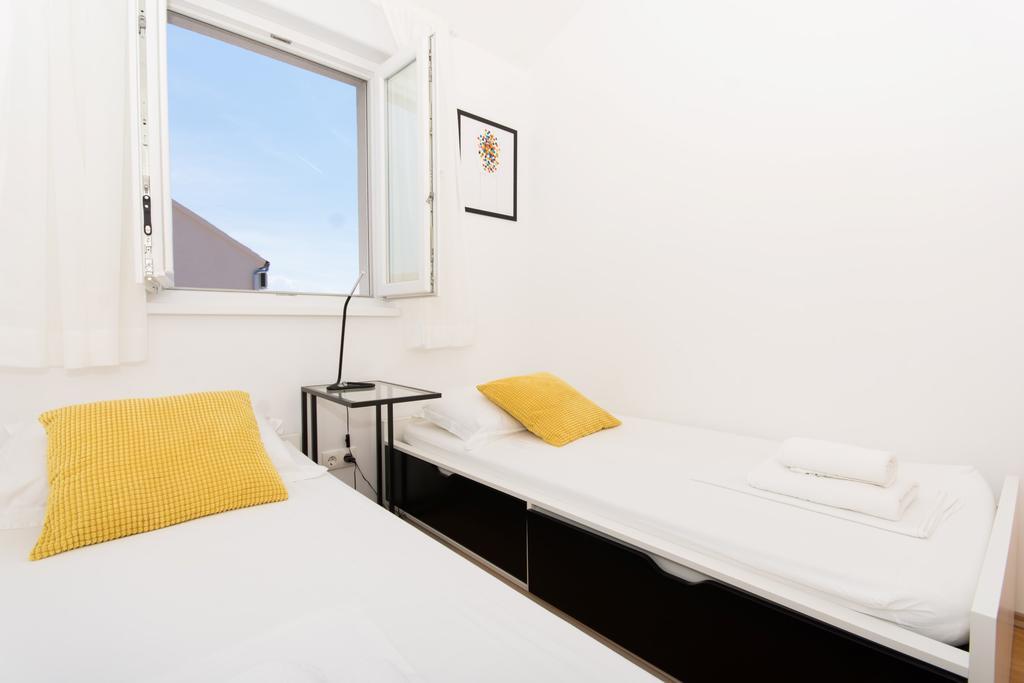 Apartment Flynn Trogir Ngoại thất bức ảnh