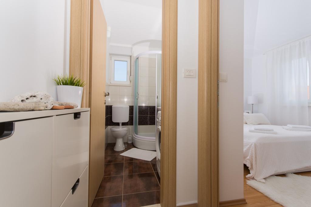 Apartment Flynn Trogir Ngoại thất bức ảnh